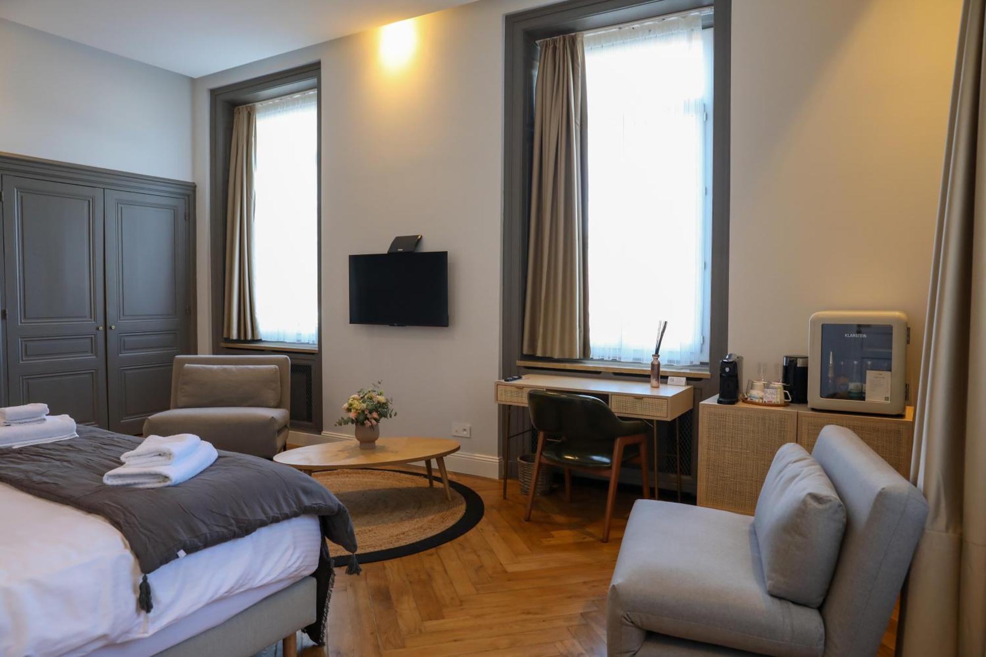 Hotel Sequoias Golf & Ressort Ruy-Montceau Exterior foto