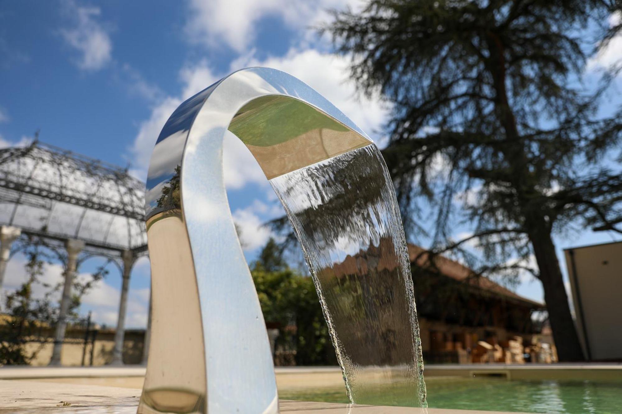 Hotel Sequoias Golf & Ressort Ruy-Montceau Exterior foto